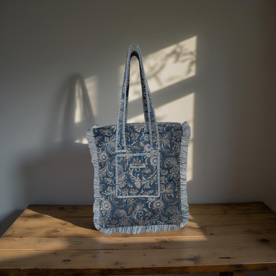 Frill shoulder tote bag with zip.