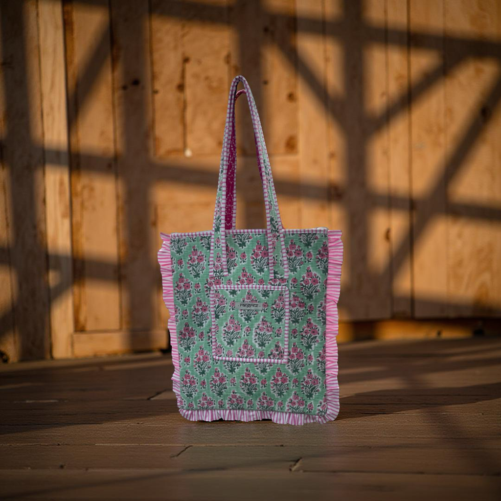 Frill shoulder tote bag with zip.