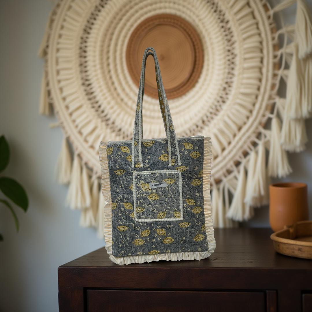 Frill shoulder tote bag with zip.