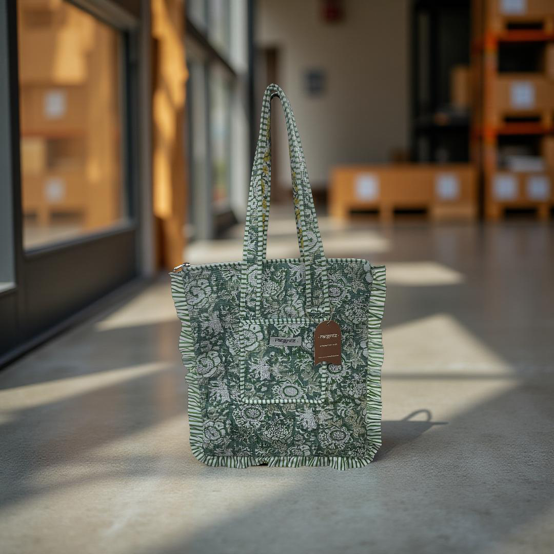 Frill shoulder tote bag with zip.