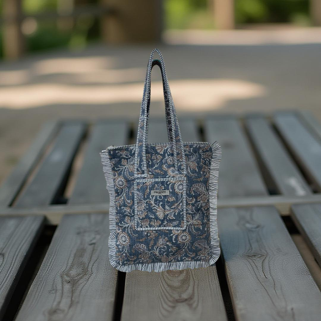 Frill shoulder tote bag with zip.