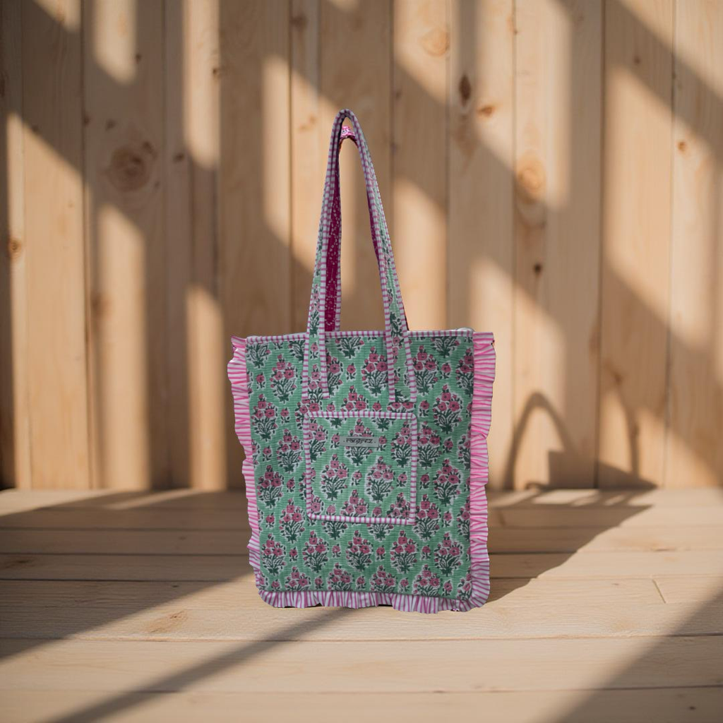 Frill shoulder tote bag with zip.