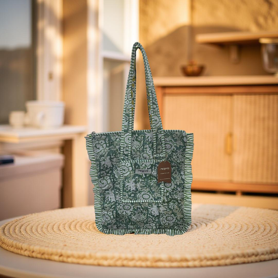 Frill shoulder tote bag with zip.